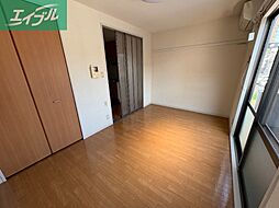 オリシス 1階1Kのリビング/ダイニング