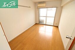 アムラックスII 4階1Kのリビング/ダイニング