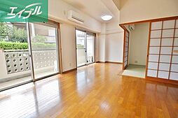 グリーンビレッジ北方 4階2LDKのリビング/ダイニング