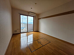 ルネス・エクセレント 305 3階1Kのリビング/ダイニング