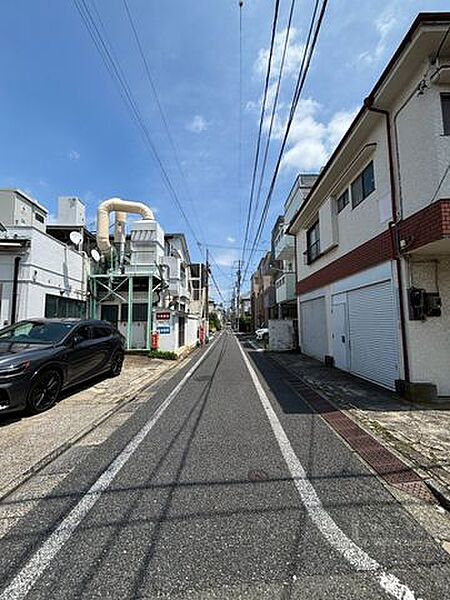 接道状況や周辺環境をあわせて確認できます。