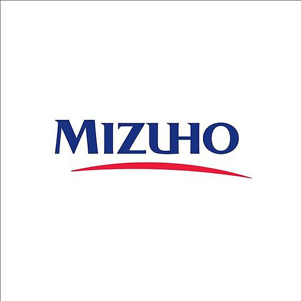 みずほ銀行動坂支店 徒歩11分。銀行での手続きが必要な際にも徒歩で向かえる距離にあり、日常の用事をまとめやすい環境♪駒込駅周辺への外出と合わせて利用しやすく、暮らしを支える施設です。 820m