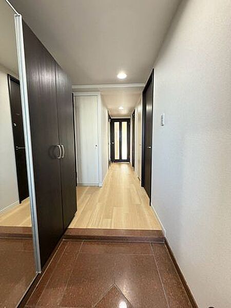 玄関を拡大表示