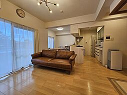 ア・ラヴリ西神南　2番館 3LDKのリビング/ダイニング