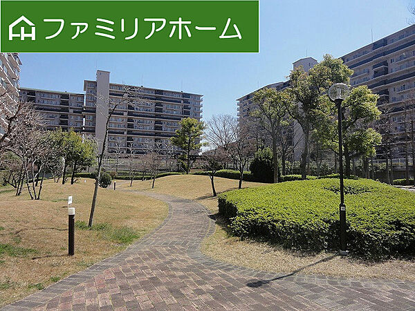 中庭　お手入れされた植栽