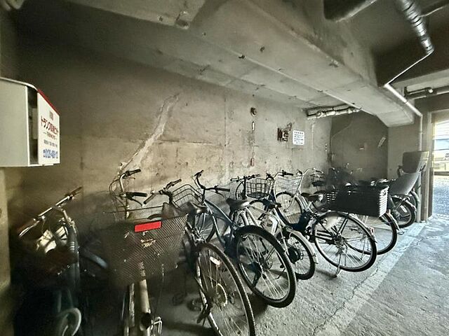 エントランス 東京メトロ丸ノ内線 四谷三丁目駅 徒歩7分