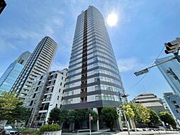 東京都港区六本木7丁目