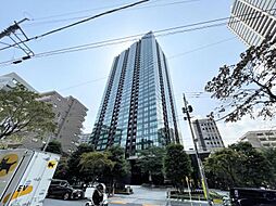 東京都港区三田1丁目