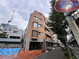 東京都港区南青山6丁目