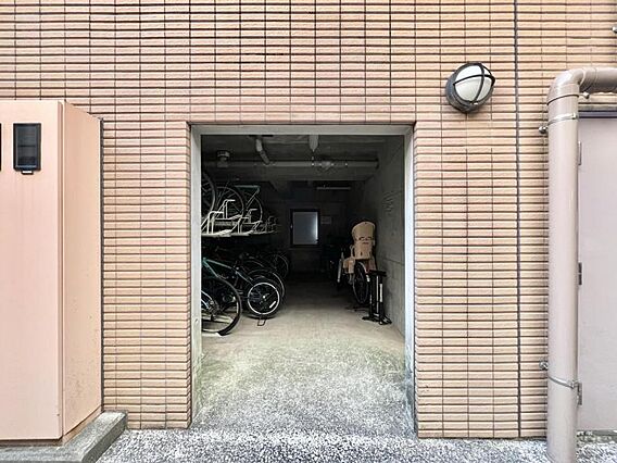 【駐輪場】　屋...