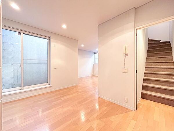 【洋室】　使い方に柔軟性があり、個室としても趣味の部屋としても利用可能です。