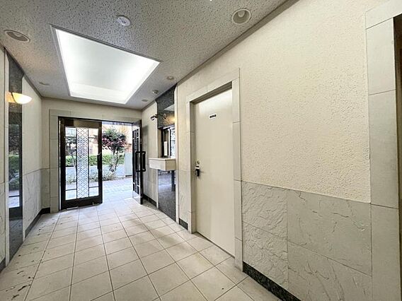 【エントランス...
