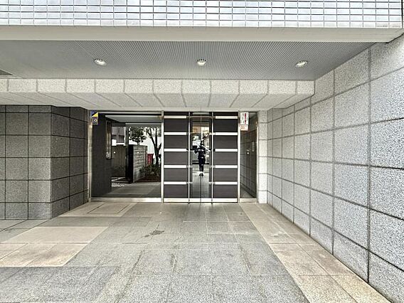 【エントランス...
