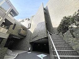 東京都港区元麻布1丁目