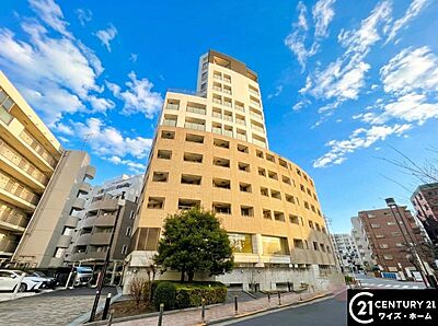 外観：【外観】　閑静な住宅街に佇む、品のあるマンション。街の空気に溶け込む、穏やかな佇まいです。