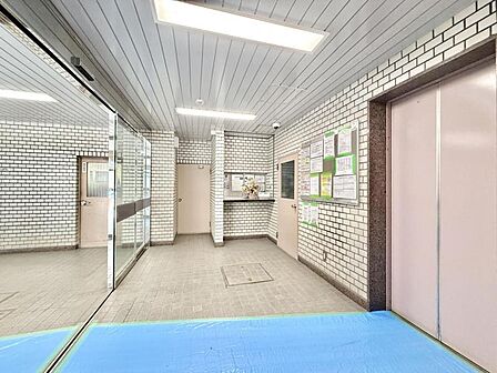 【エントランス】細部まで清掃が行き届き、管理体制の良さを実感できます？