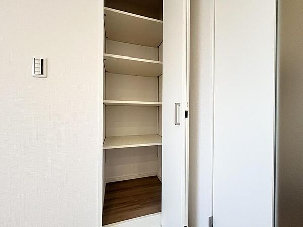 【収納】天井高を活かした収納でスペースを有効活用できます。