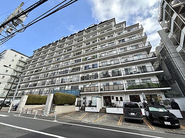 【外観】　帰宅時には、どこかほっとする。そんな素敵なマンション