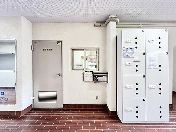 【エントランス】　管理が行き届いた清潔感のあるエントランス