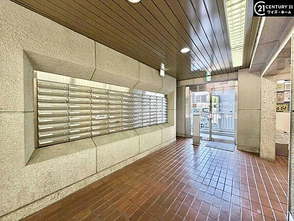 【ロビー】いつも通る場所だからこそしっかりと清潔に保たれていると嬉しいものです。