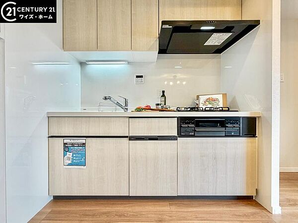【キッチン】　料理を楽しむキッチンスペース。使いやすさと心地よい暮らしを追及し、愛着を持って使い続けられる空間へ。