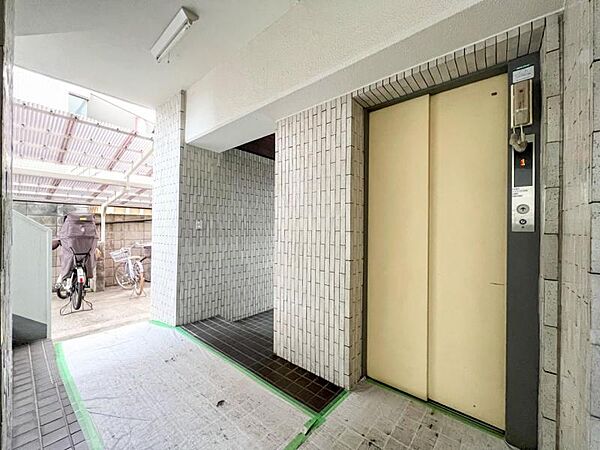 【エレベーター】　しっかりと管理が行き届いており、いつも共用部は綺麗に保たれています