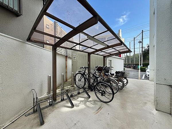 【駐輪場】整理された駐輪場があります。