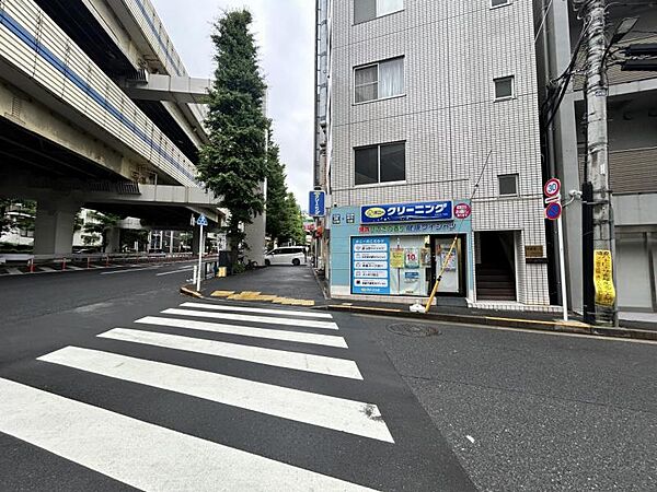 【周辺環境】生活の利便性と落ち着きを兼ね備えた立地。