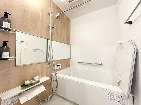 【浴室】心も体もオフになる。バスルームでのリラックスタイムをお楽しみください。