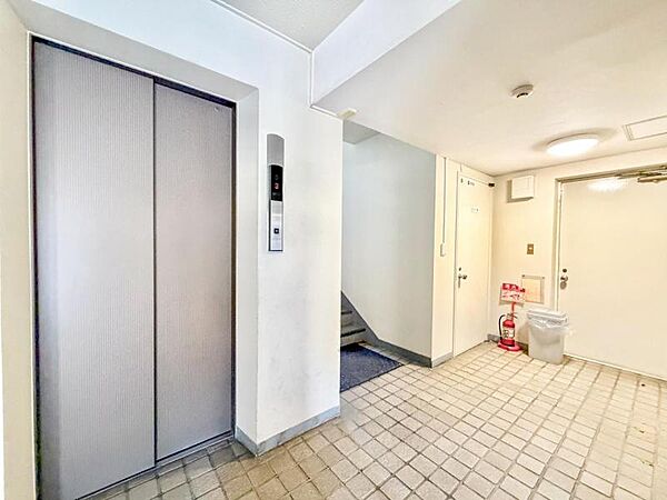 【エレベーター】　しっかりと管理が行き届いており、いつも共用部は綺麗に保たれています