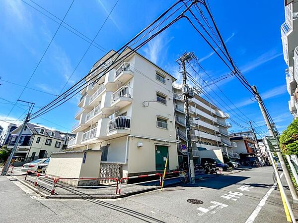 【外観】　清潔感のあるシンプルな外観が魅力的な物件です。