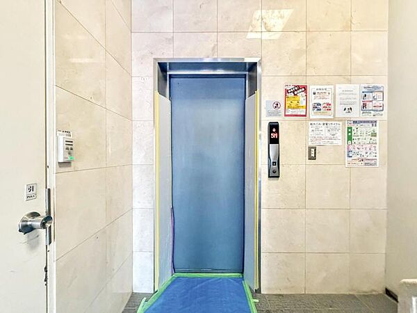 【エレベーター】　しっかりと管理が行き届いており、いつも共用部は綺麗に保たれています