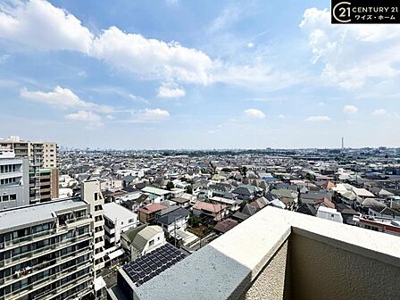 【眺望】空を近くに感じられる開けたロケーション。