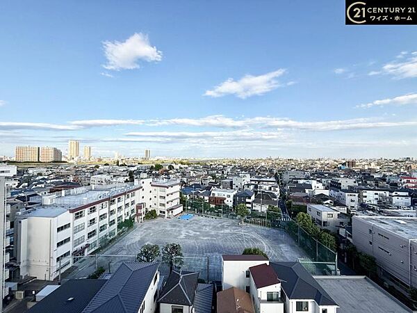 【眺望】街並みを一望できるポジション。