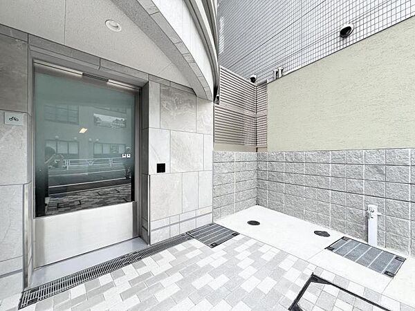 【駐輪場】建物内に整理された駐輪場があり、愛車の保管に便利。