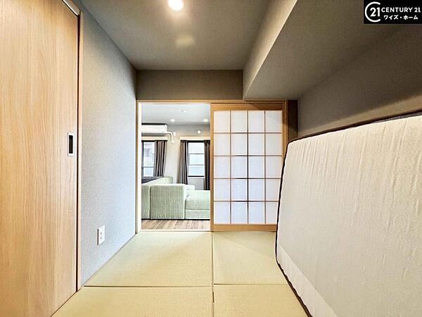 【和室:3帖】寛ぐのに最適な和室。時を忘れて過ごす場所として過ごせるお部屋です。