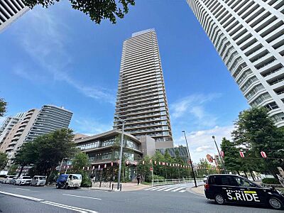 外観:【外観】 都会的な景色の中に溶け込みながら、確かな存在感を放つデザイン。 外観:【外観】 都会的な景色の中に溶け込みながら、確かな存在感を放つデザイン。
