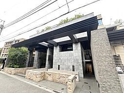 東京都港区南青山4丁目