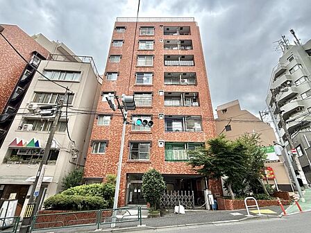 【外観】穏やかな街並みに溶け込む上品な外観です。