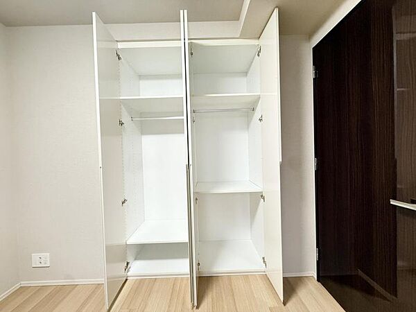【収納】天井高を活かした収納でスペースを有効活用できます。