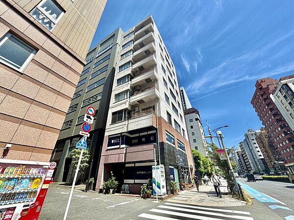 【外観】周囲と調和しつつも品の良さが際立つ外観。