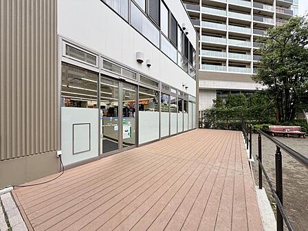 【周辺環境】生活の利便性と落ち着きを兼ね備えた立地。