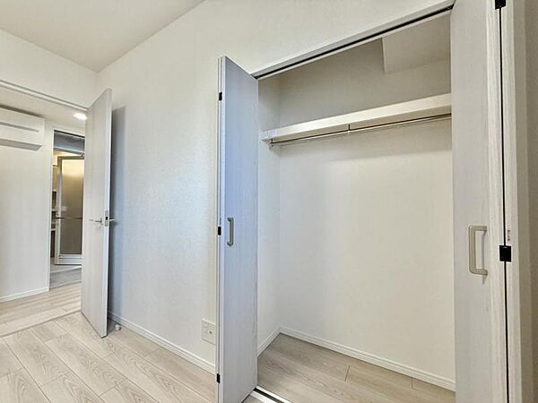 【収納】室内を有効的にお使いいただける全居室収納付き。洋服や雑貨など無駄なく収納いただけます。