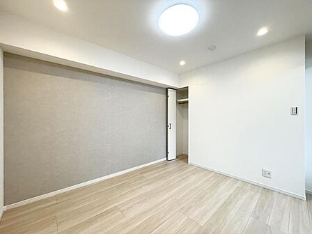 【洋室:5.6帖】自分だけのスペース、どんなお部屋にするかとっても楽しみですね。
