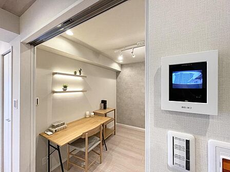 【設備】　快適な暮らしをサポートするTVモニターホン付きです。