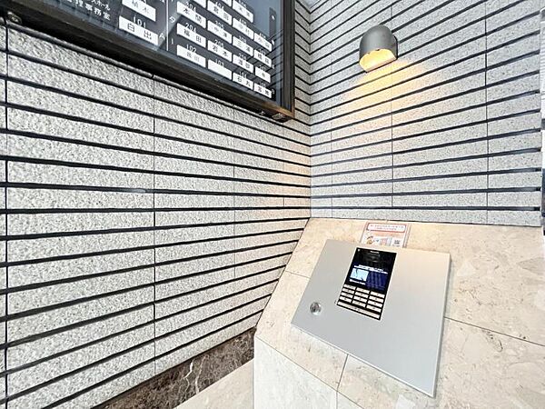 【エントランス】綺麗に整備されたエントランスです。