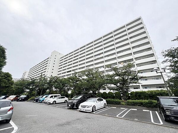 【外観】分譲マンションならではの品のある外観です。