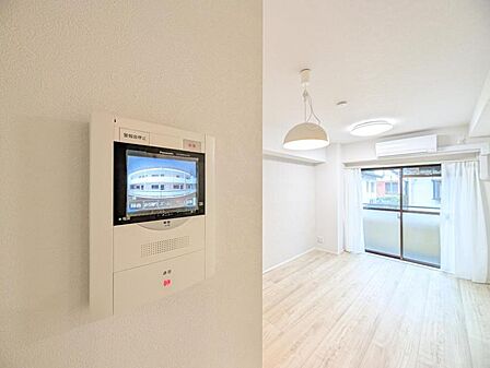 【設備】 家族の安心を守るTVインターホン