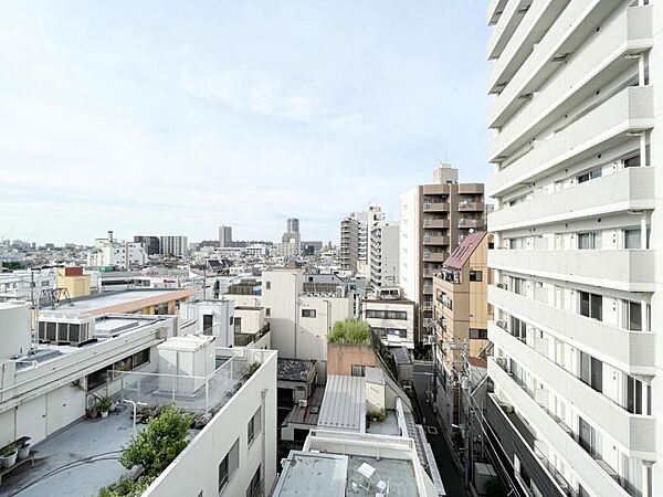 【眺望】心地よい風を感じながら過ごせる、ゆとりある空間です。
