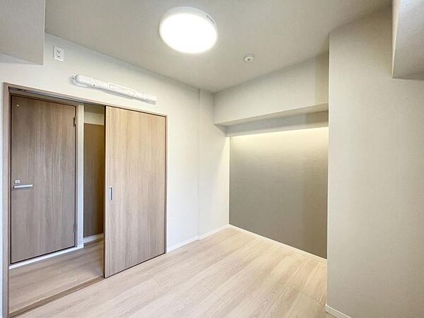 【S:4.9帖】シンプルで温かみのあるデザインで、ゆったりと過ごせます。